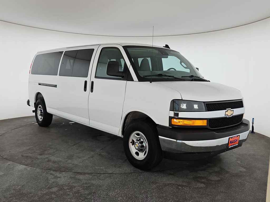 Summit White 2025 Chevrolet Express 3500 LT Extended RWD Van Rear-Wheel Drive 8-Speed Automatic Overdrive