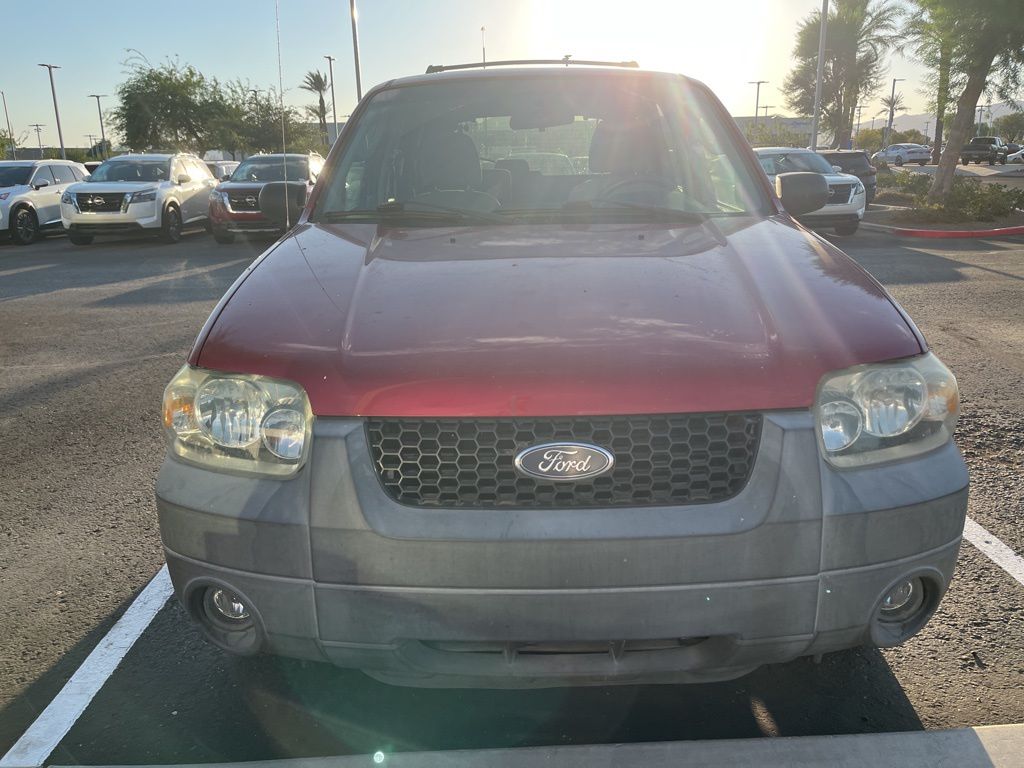 2005 Ford Escape XLT 2