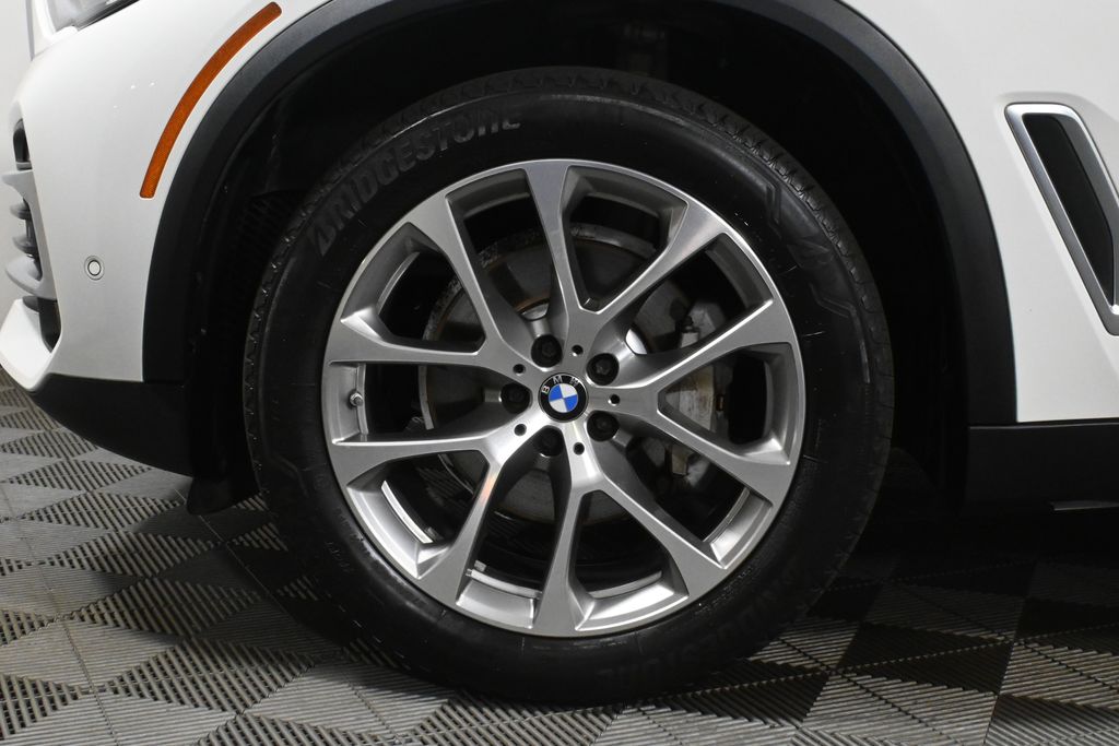 Thumbnail: 2021 BMW X5 - 12