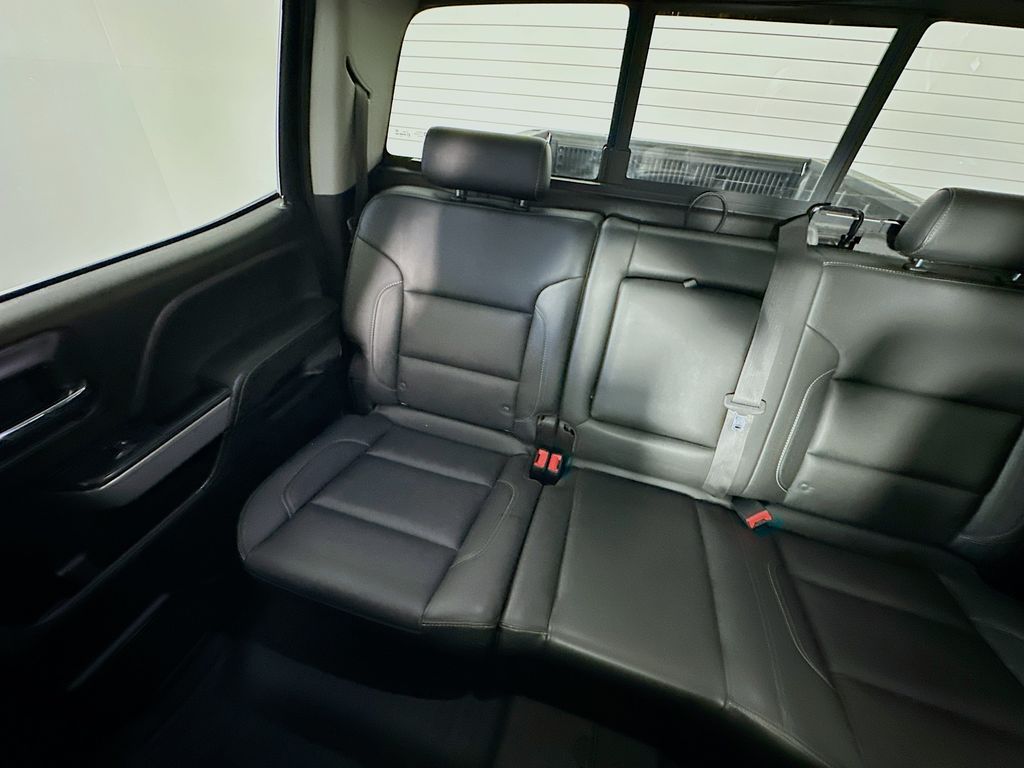ChevroletSilverado 2500HD12