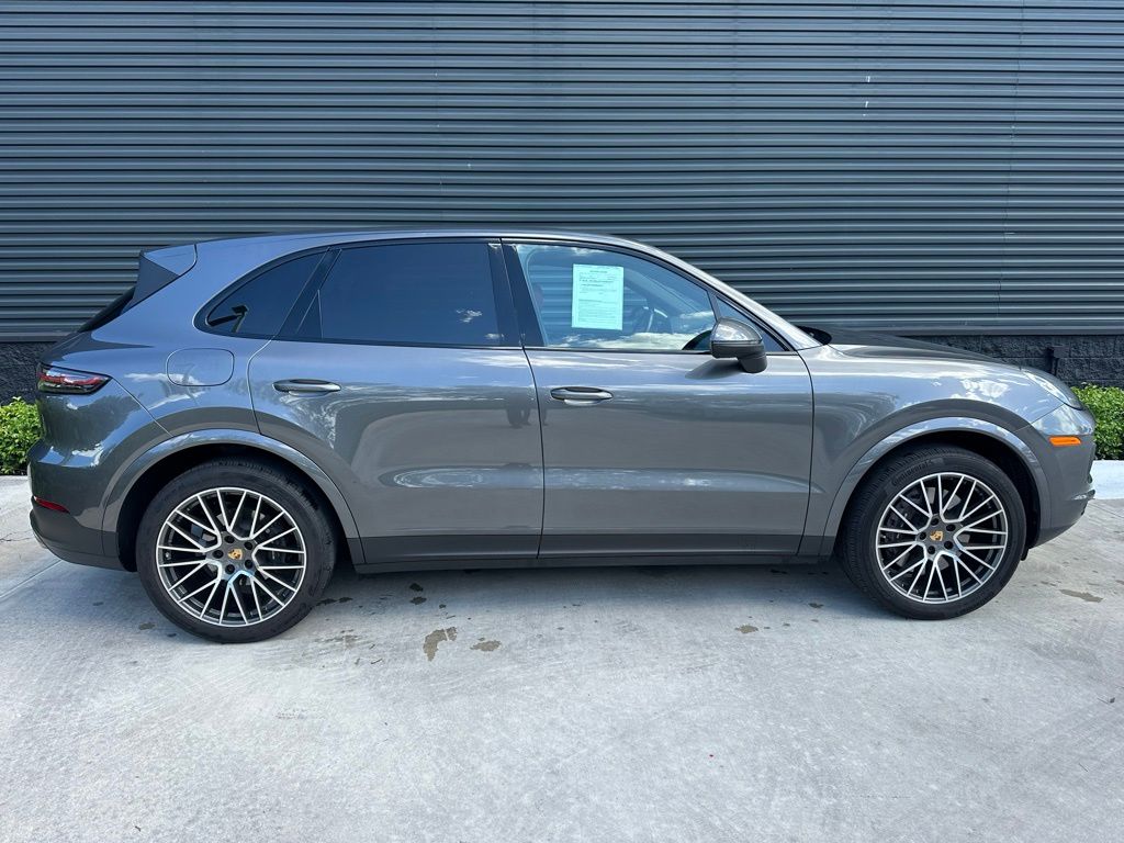 Thumbnail: 2021 Porsche Cayenne - 8
