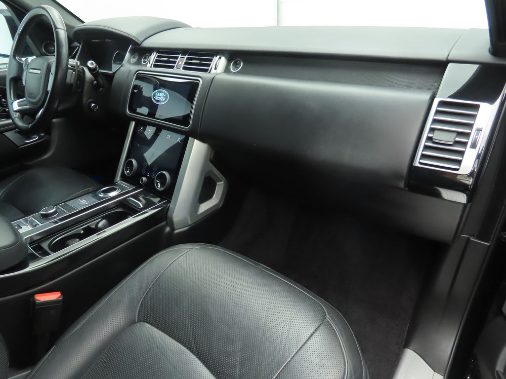 Thumbnail: 2020 Land Rover Range Rover - 17