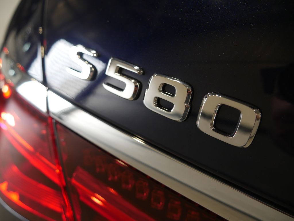 Thumbnail: 2026 Mercedes-Benz S-Class - 9