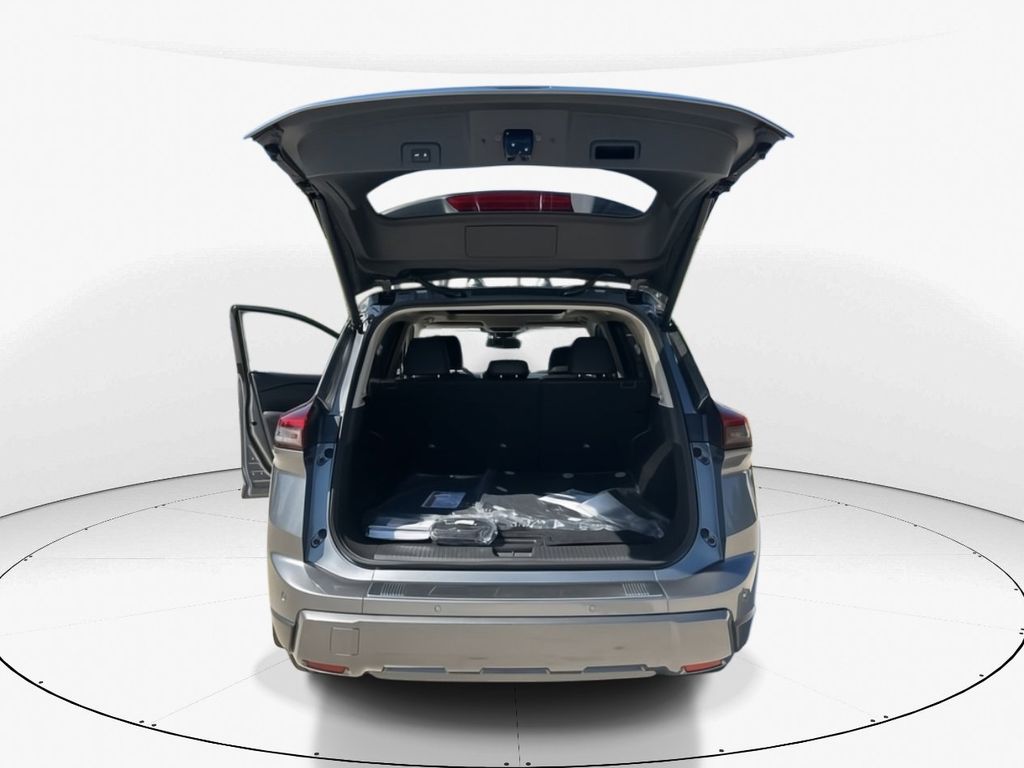 2025 Gun Metallic Nissan Rogue SL FWD SUV