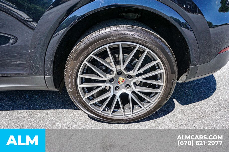 Used 2023 Blue Porsche Base image 16
