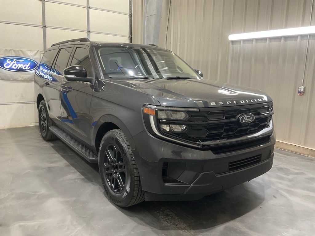 Gray Metallic 2025 Ford Expedition Active RWD SUV / Crossover 4X2 Automatic
