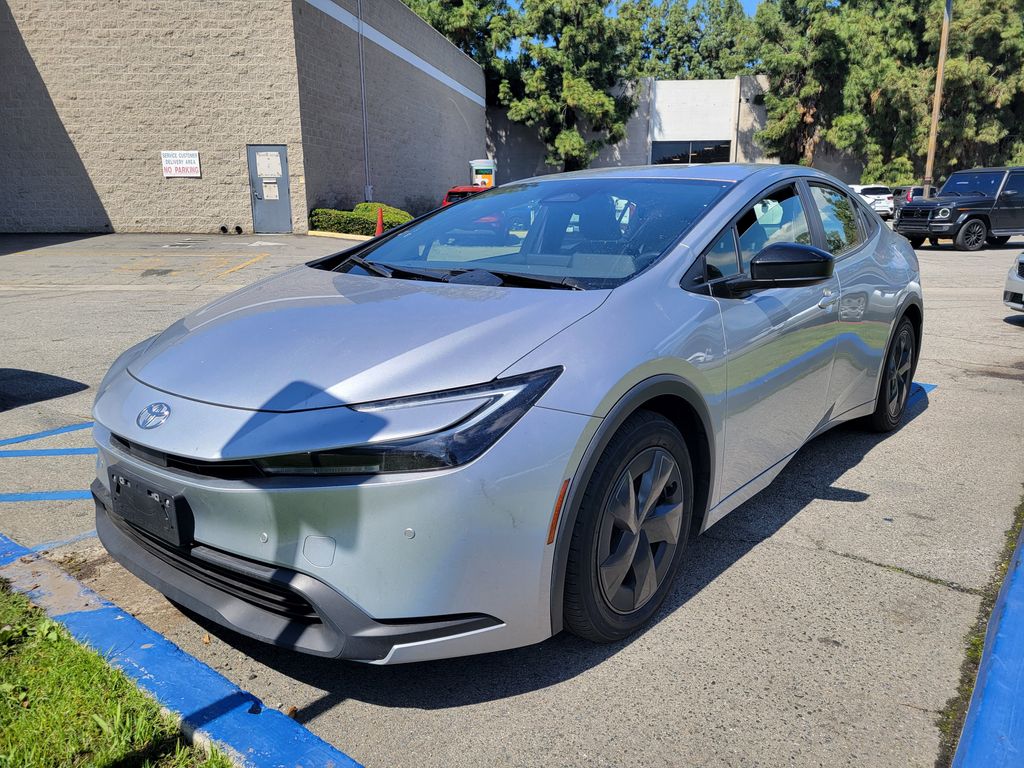 Cutting Edge 2026 Toyota Prius Plug-In Hybrid SE FWD Hatchback Front-Wheel Drive Continuously Variable Transmission