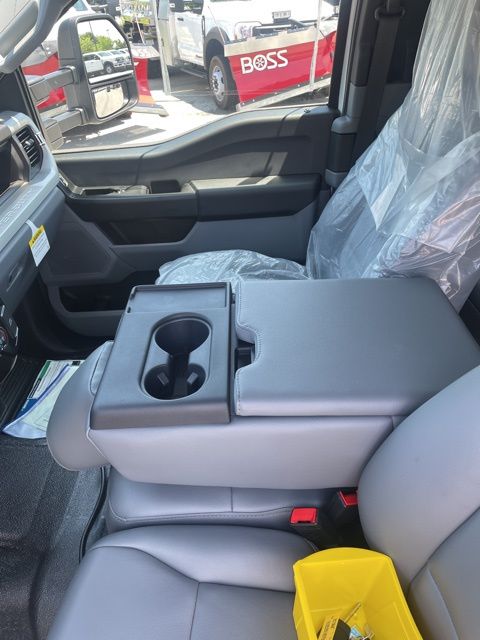 2025 Ford F-350 Chassis XL