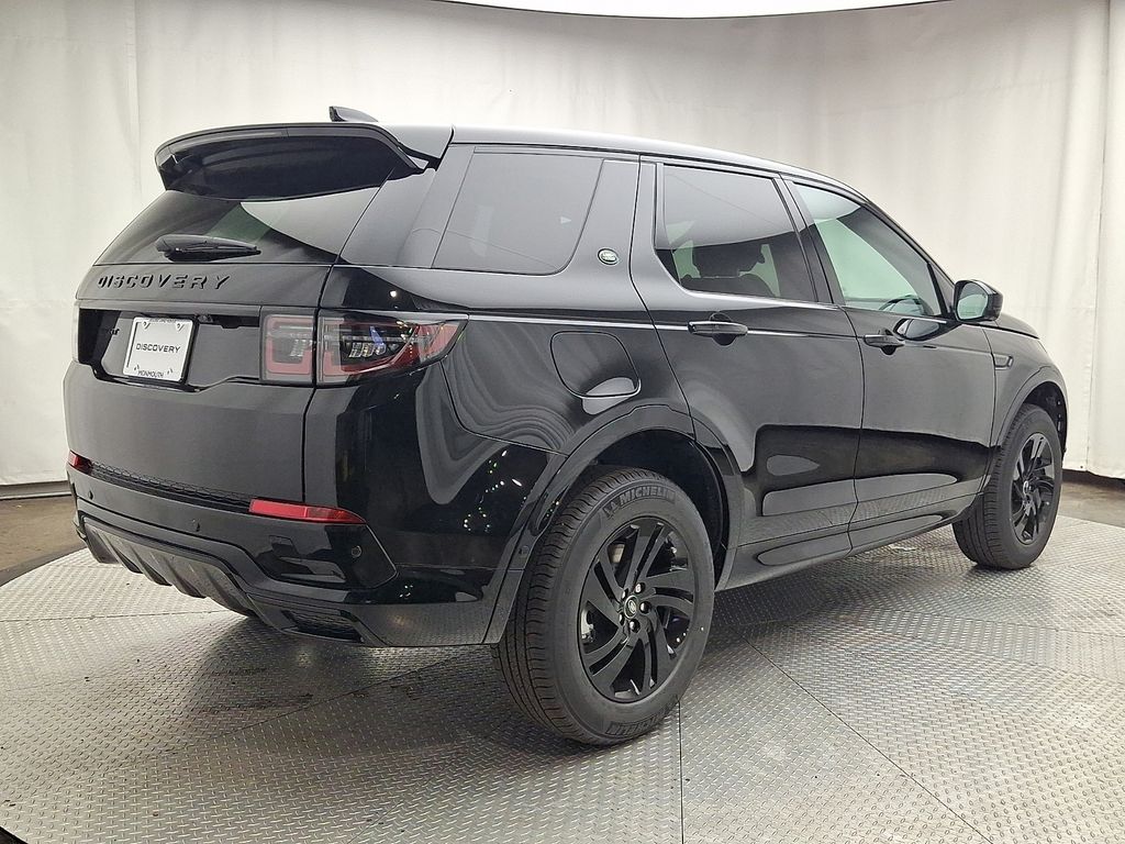 Thumbnail: 2026 Land Rover Discovery Sport - 3