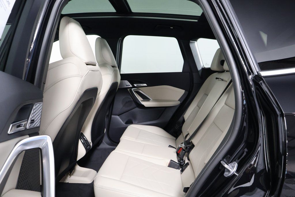 2025 BMW X1 xDrive28i 6