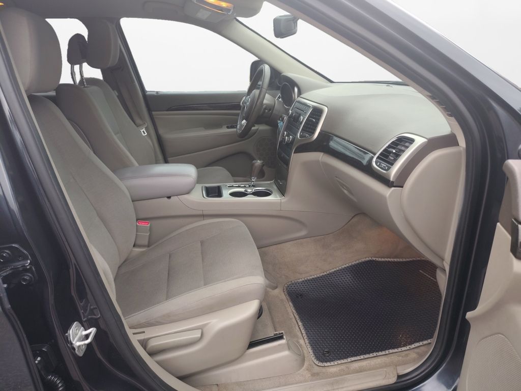 Used Car 2013 Jeep Grand Cherokee  Laredo For Sale Under $10,000 In Austin, Texas