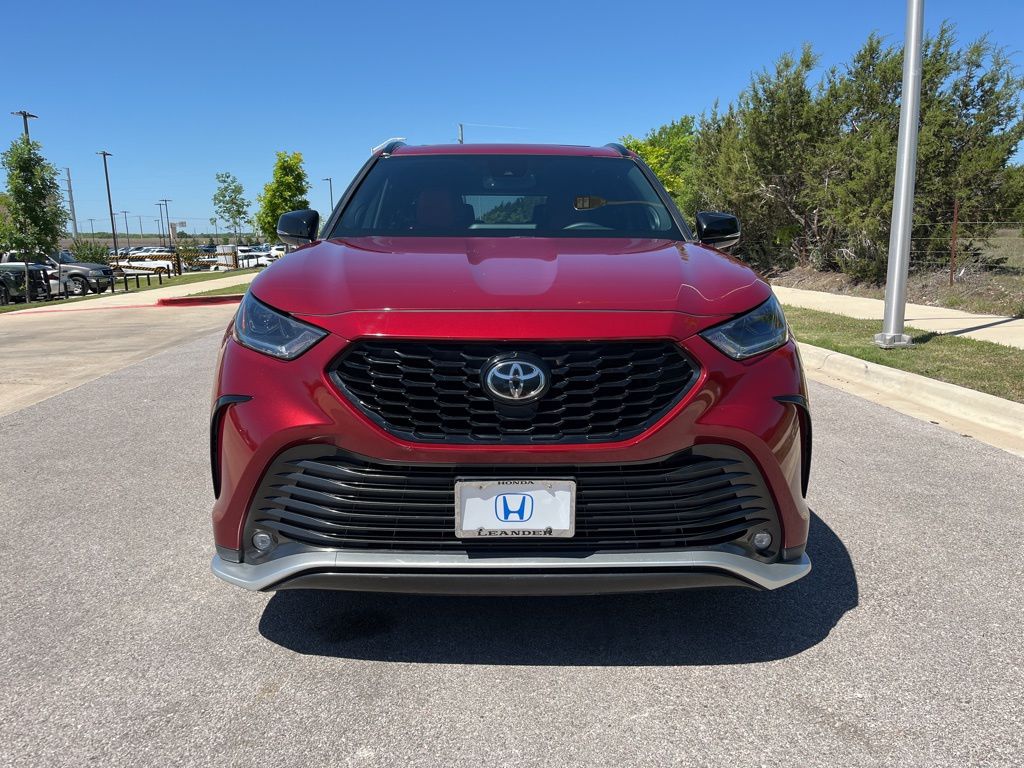 2021 Toyota Highlander XSE 2