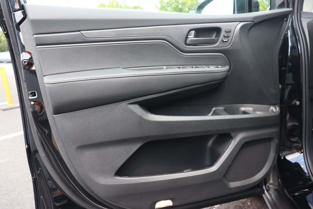 Thumbnail: 2026 Honda Odyssey - 28