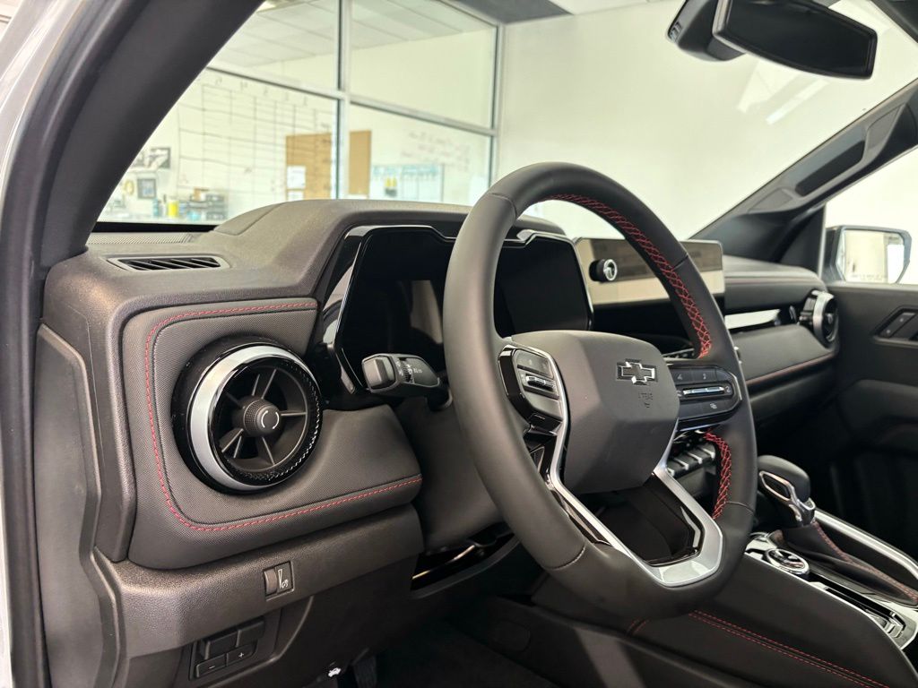 2026 Chevrolet Colorado Z71 - Photo 11
