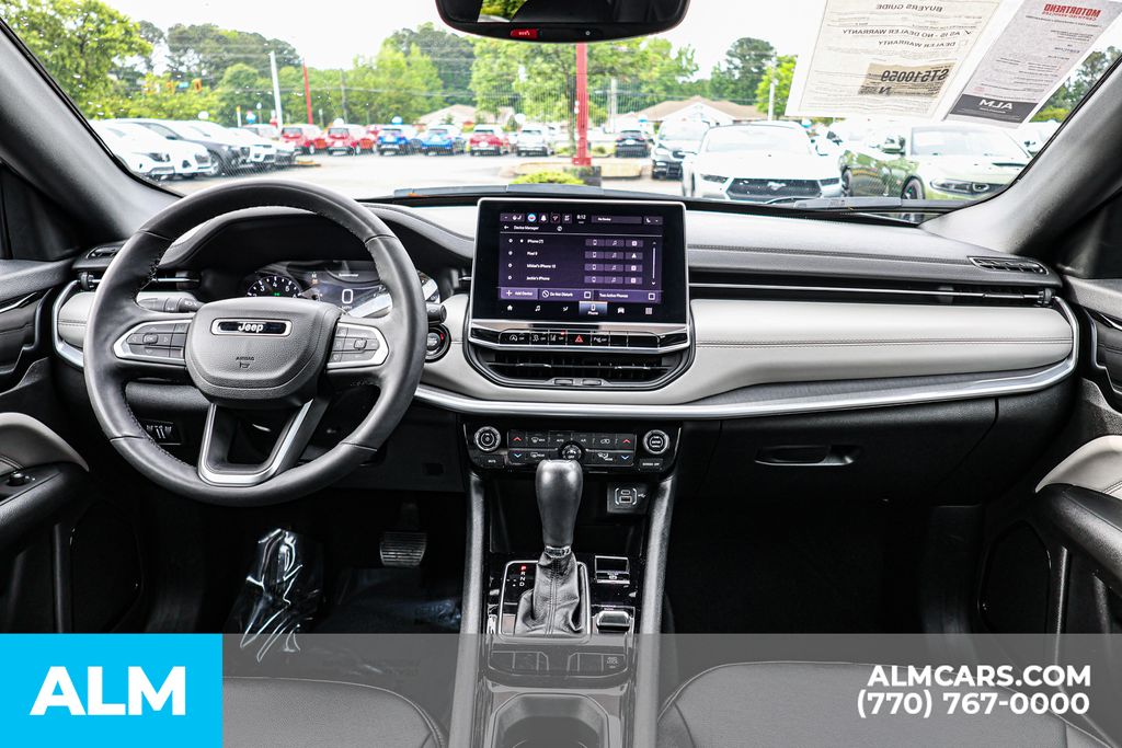 Used 2025 Silver Jeep Limited/MT Certified image 29
