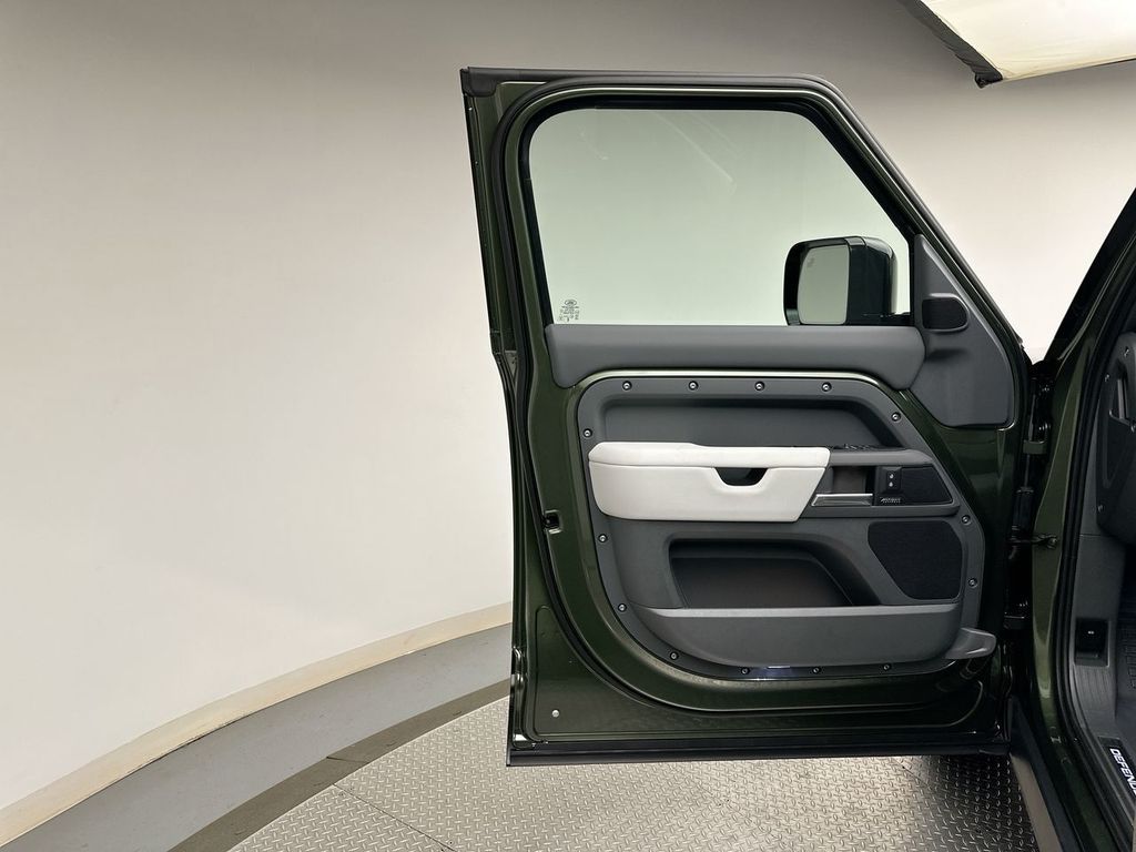 Thumbnail: 2026 Land Rover Defender - 17