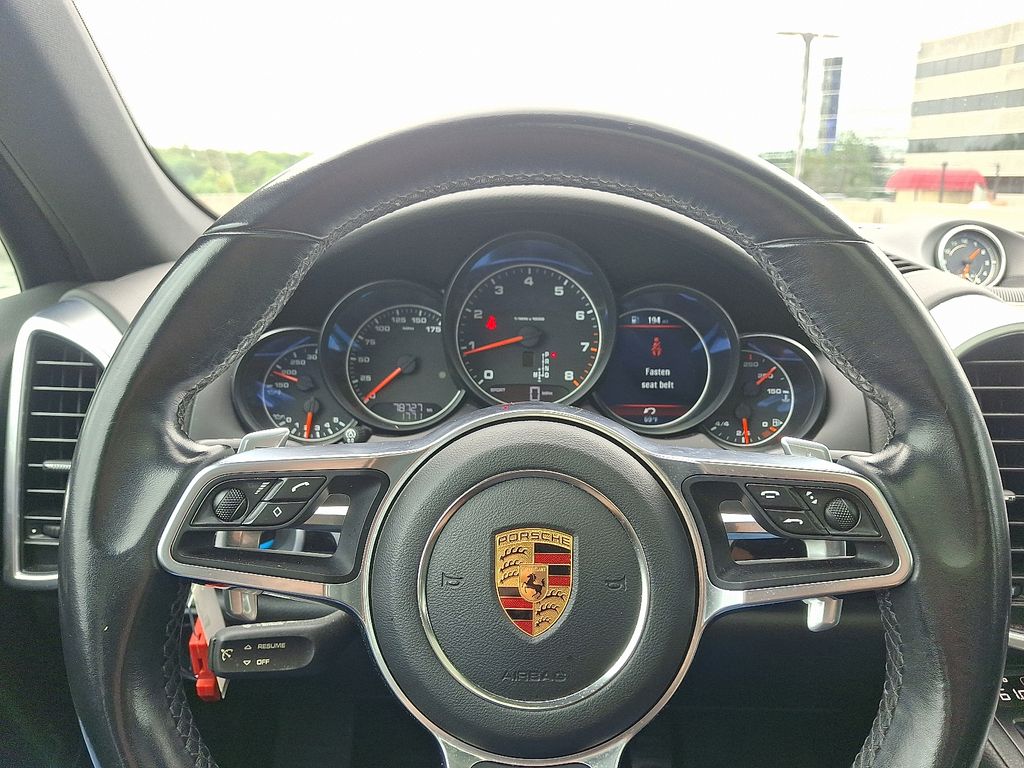 Thumbnail: 2017 Porsche Cayenne - 19