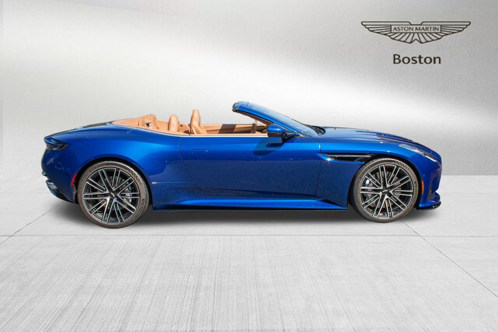 2025 Aston Martin DB12 Base - Photo 8