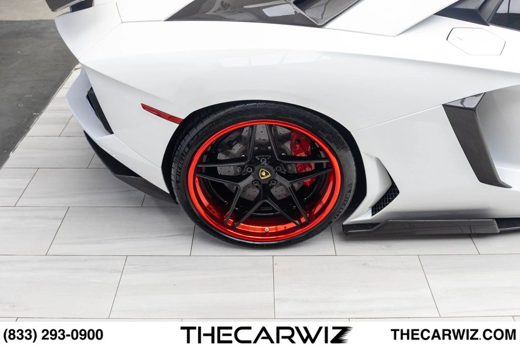 2017 Lamborghini Aventador Base - Photo 28