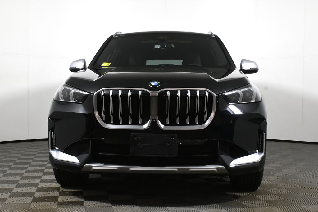 Thumbnail: 2023 BMW X1 - 10