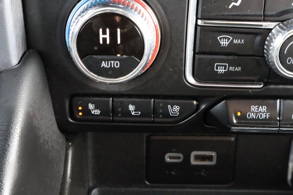 Thumbnail: 2024 GMC Yukon - 21