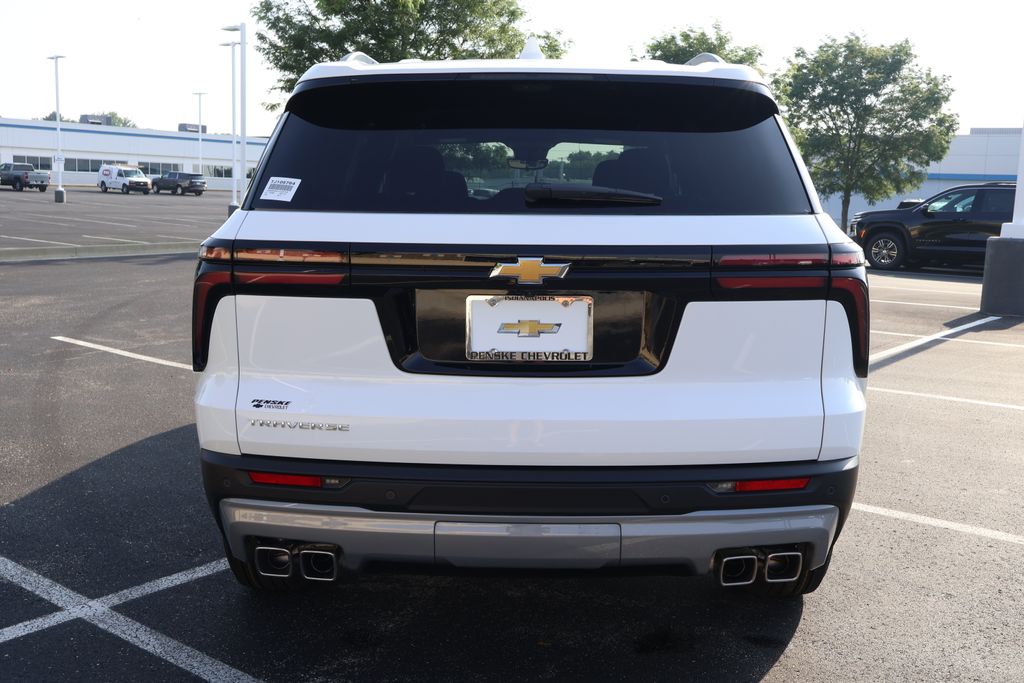 Thumbnail: 2026 Chevrolet Traverse - 10