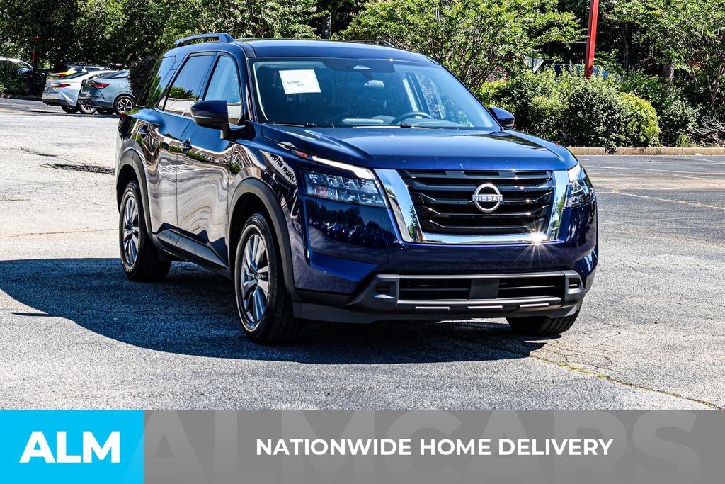 Used 2025 Blue Nissan SV image 5
