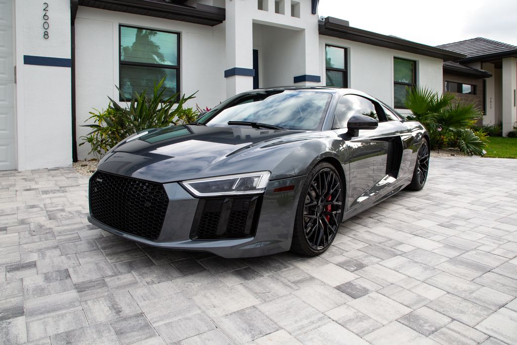 2017 Audi R8 quattro V10 Coupe AWD