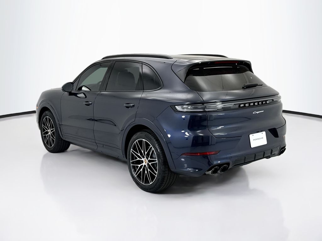 Thumbnail: 2026 Porsche Cayenne - 3