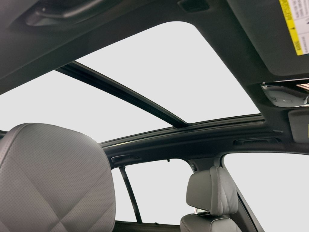 Thumbnail: 2024 BMW X5 - 17