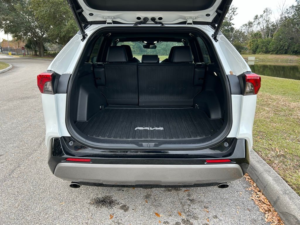 Thumbnail: 2023 Toyota RAV4 - 10