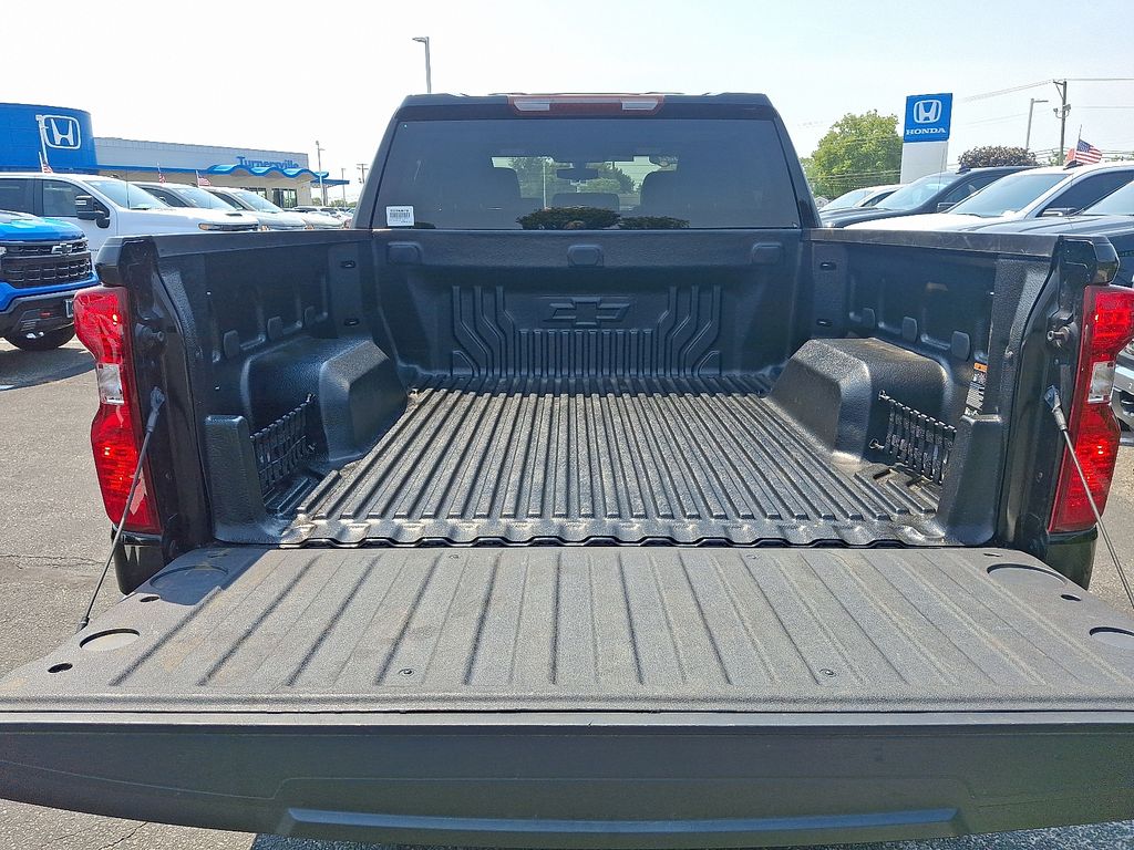 Thumbnail: 2022 Chevrolet Silverado 1500 - 29