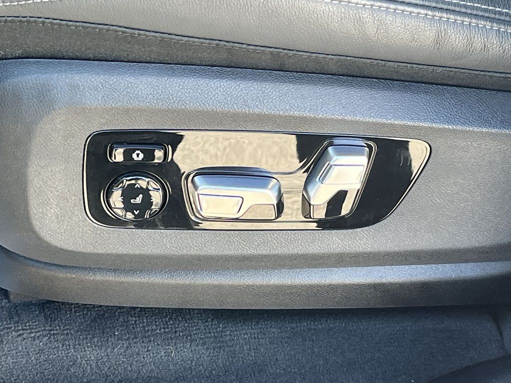 Thumbnail: 2020 BMW X5 - 12