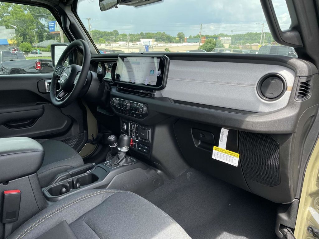 2025 Jeep Wrangler 4-Door Willys - Photo 14