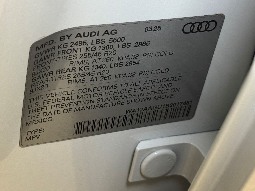 2025 Audi Q5  31