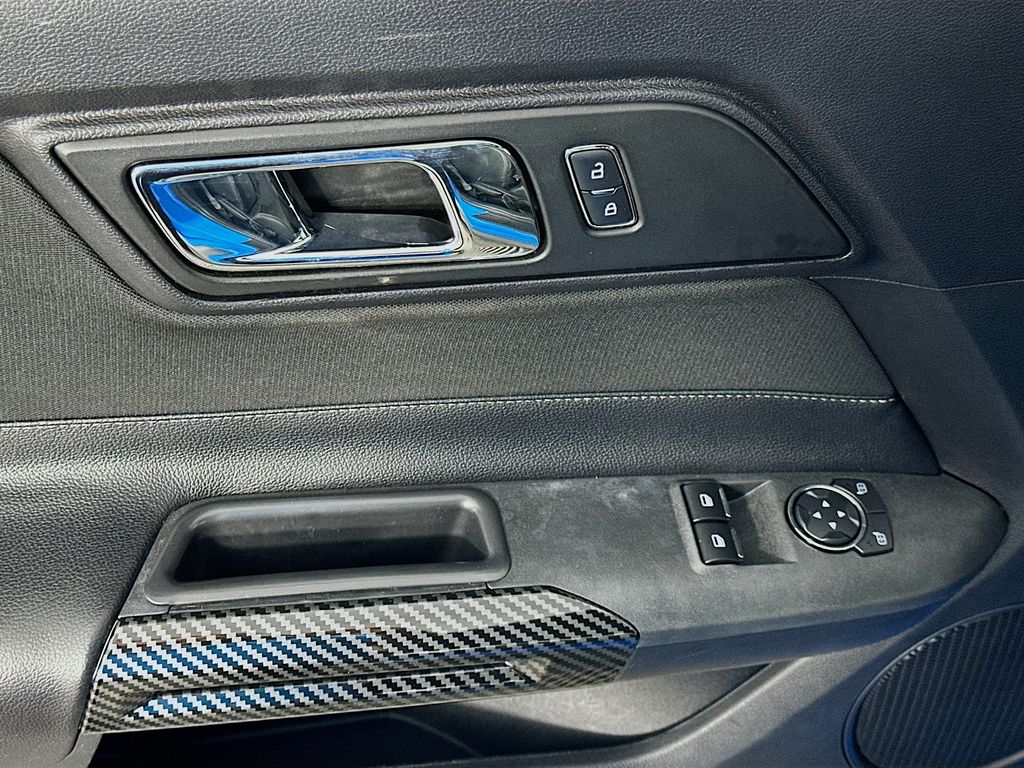 Thumbnail: 2017 Ford Mustang - 17