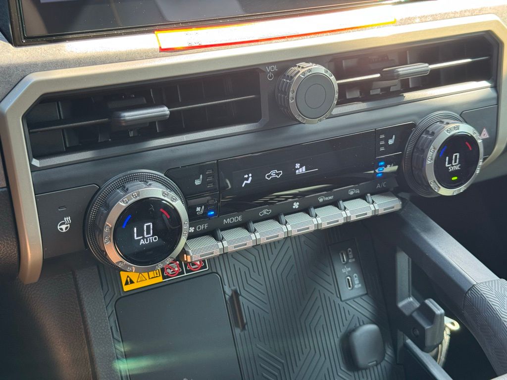 2025 Toyota Tacoma Trailhunter Double Cab photo 28