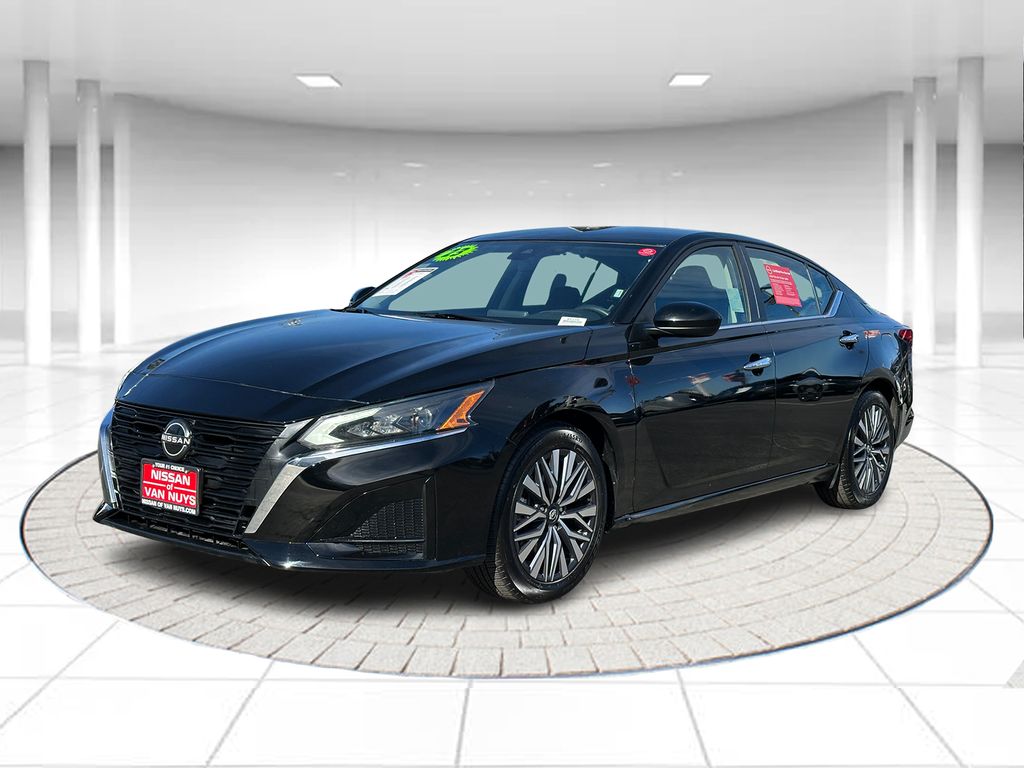 2023 Nissan Altima 2.5 SV FWD