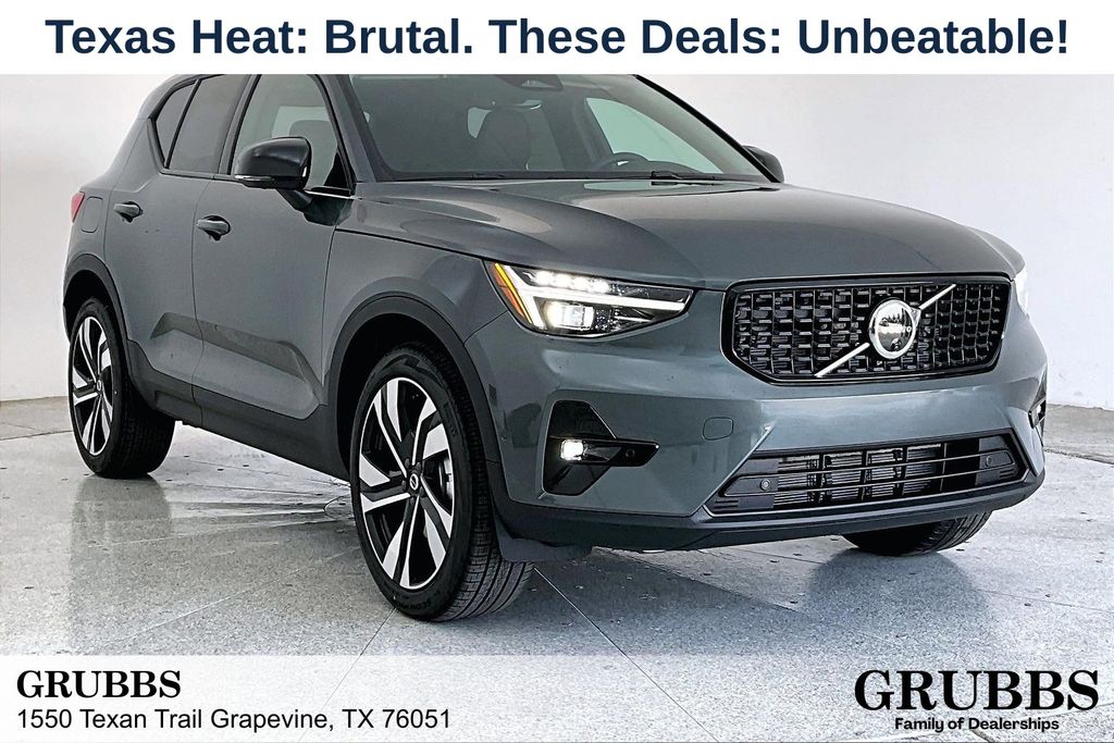 Forest Lake 2026 Volvo XC40 SUV / Crossover All-Wheel Drive Automatic