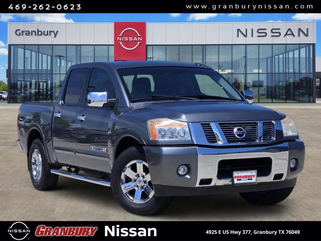 Gray (Gun Metallic) 2015 Nissan Titan SV Crew Cab Pickup Truck 4X2 5-Speed Automatic
