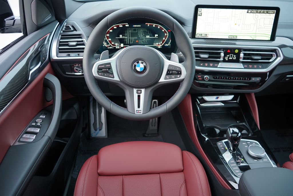 Thumbnail: 2025 BMW X4 - 15