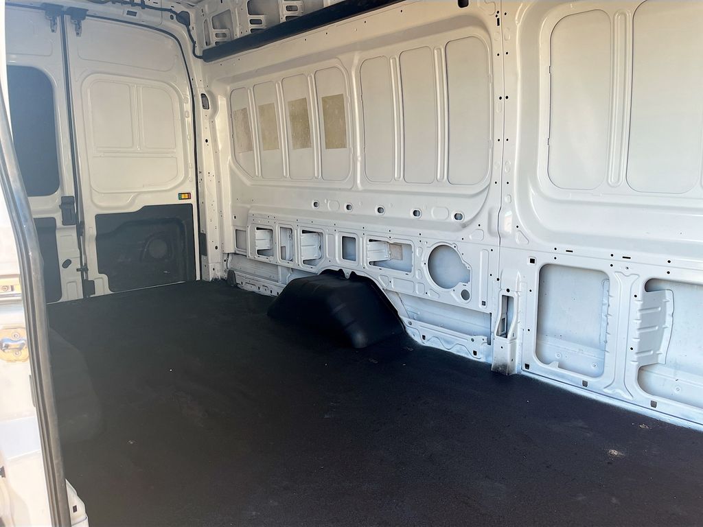Used 2023 White Ford Base image 21