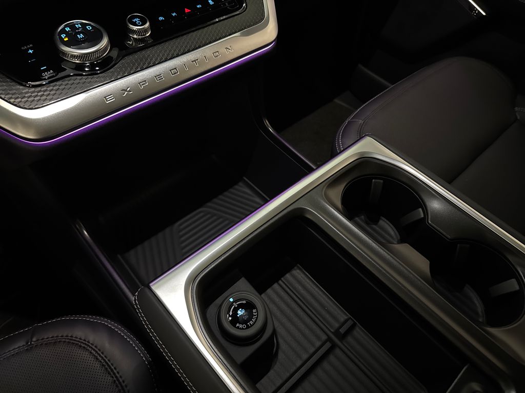 New 2026 Gray Ford Platinum image 37
