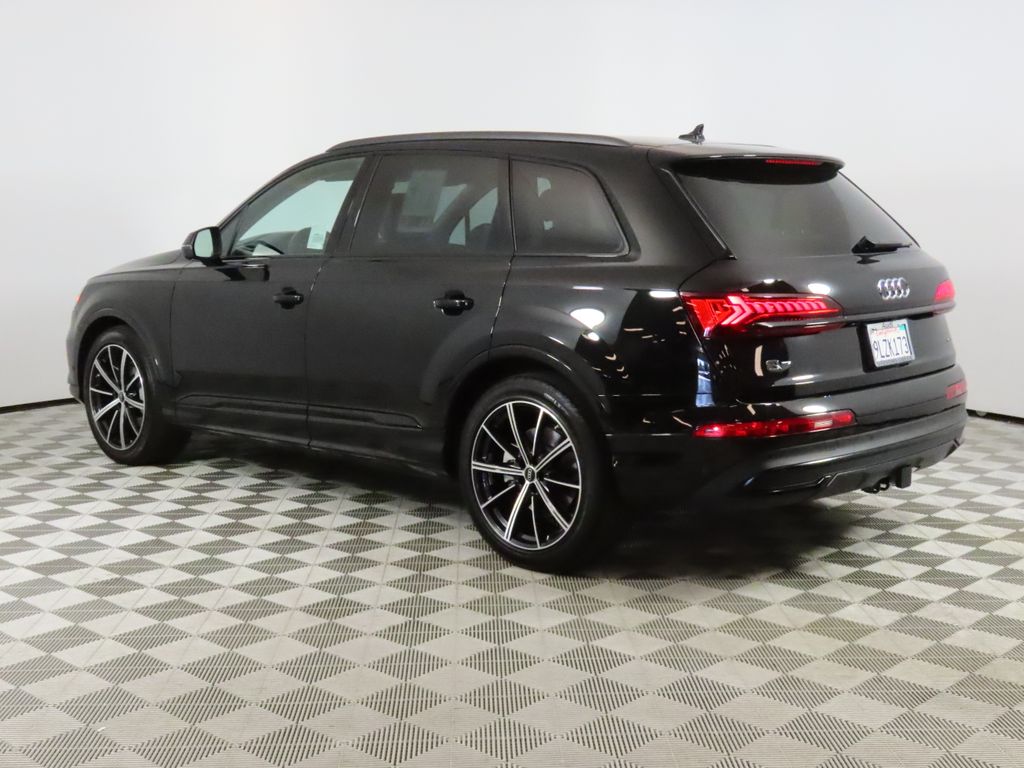 Thumbnail: 2024 Audi Q7 - 3