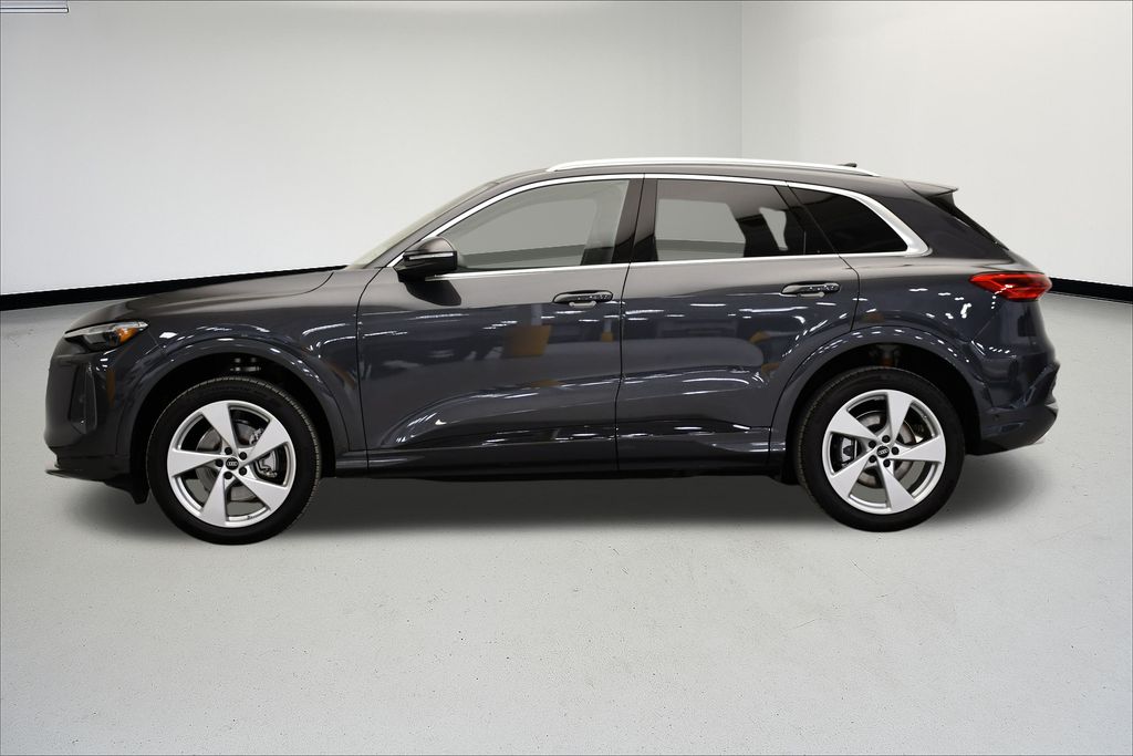 Thumbnail: 2025 Audi Q5 - 2