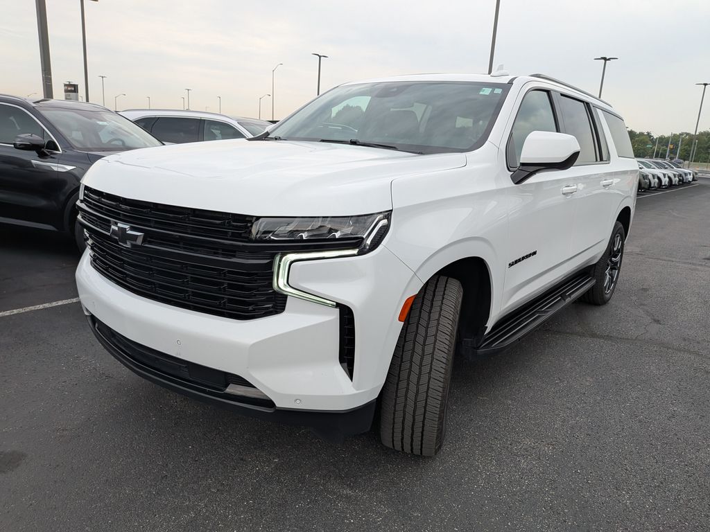 Used 2023 White Chevrolet RST image 3