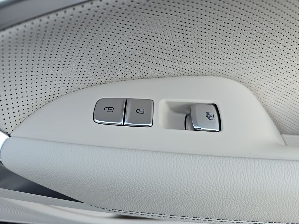 Thumbnail: 2026 Genesis G70 - 19