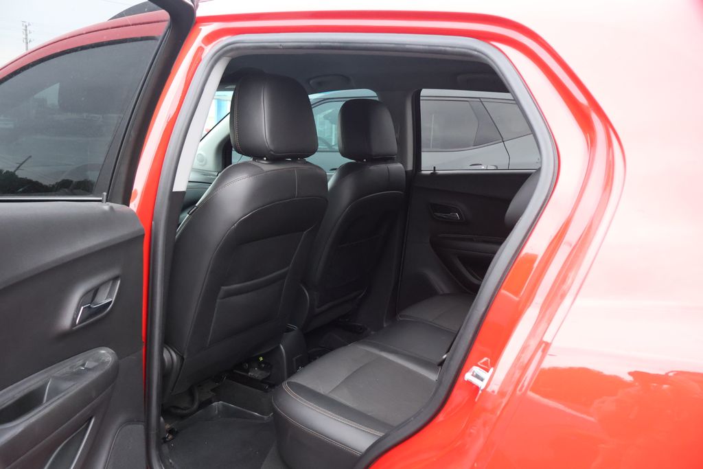 Thumbnail: 2020 Chevrolet Trax - 28