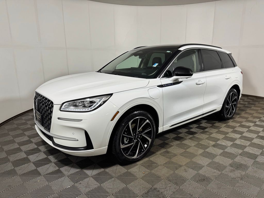 White Metallic 2025 Lincoln Corsair Grand Touring AWD SUV / Crossover All-Wheel Drive Continuously Variable Transmission