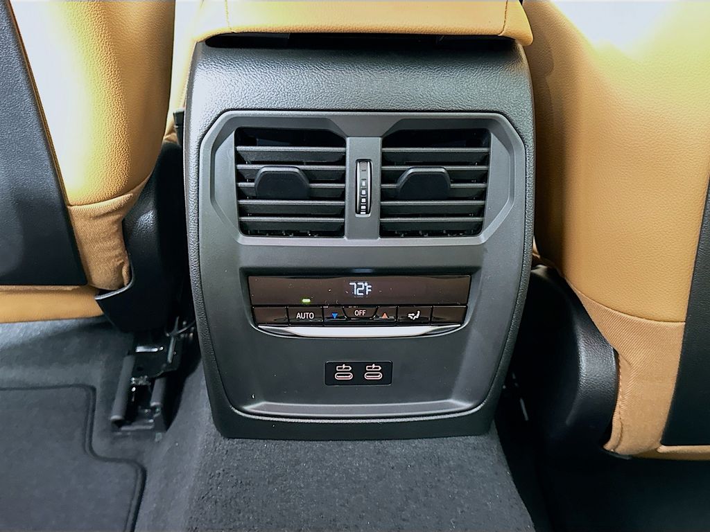 Thumbnail: 2026 BMW 3 Series - 18